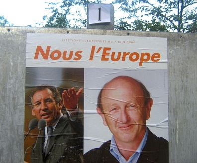 les feuilles vraiment très mortes,2009,petite lorgnette,détraquage,grand bazar,société du spectacle,politique,automne,les affiches se moquent de toi,hier,aujourd'hui,libéralisme,servitude,europe,promesses,panade,enrobage,impuissance,la france,traité de lisbonne,le temps qui vient,ignorance,argent,petites gens,dirigeants,souci,balade,murs,art contemporain sauvage,obsolète,devise shadok,robert pinget,souvenir du xxem siècle,monde à l'envers,oldies but goodies,somnifères,autruches